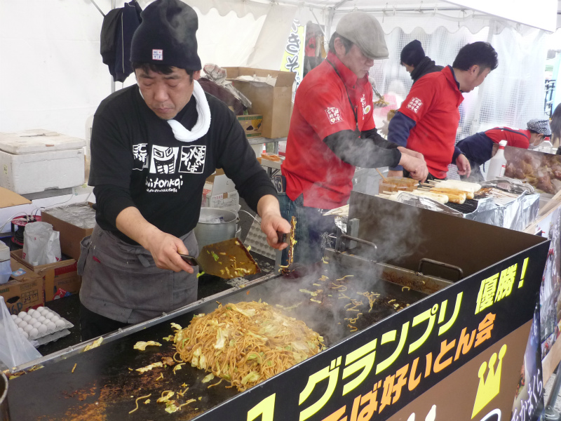 雪恋まつりひるぜん焼きそば